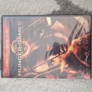 NEW The Hunger Games Movie 2-Disc DVD + Digital Copy